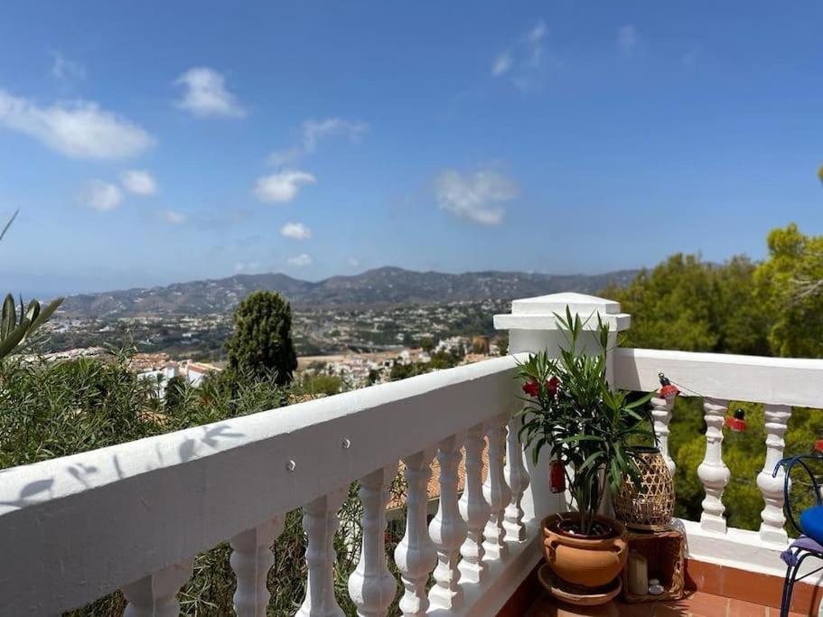 Precioso Apartamento Mandarinos Con Vistas Al Mar Nerja Exterior foto